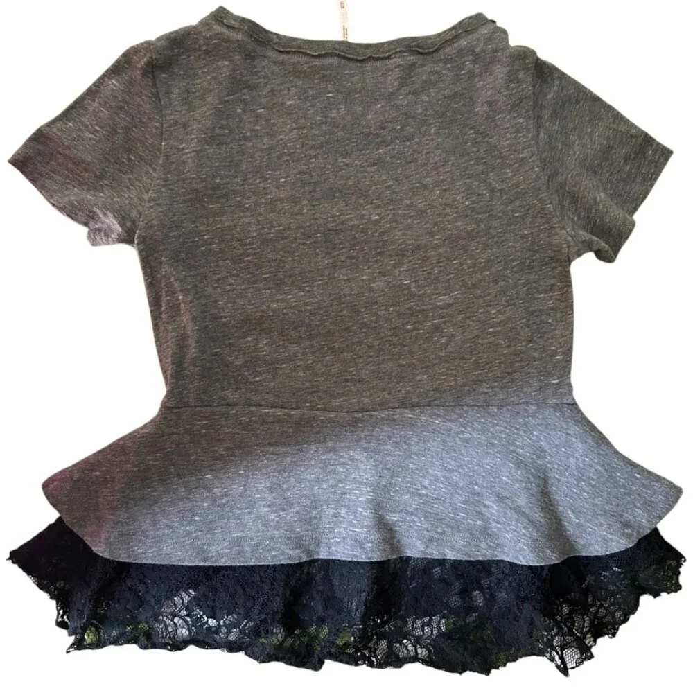 FREE PEOPLE WOMEN'S PEPLUM BLACK LACE GRAY TOP BLOUSE XS NWOT - Picture 2 of 2